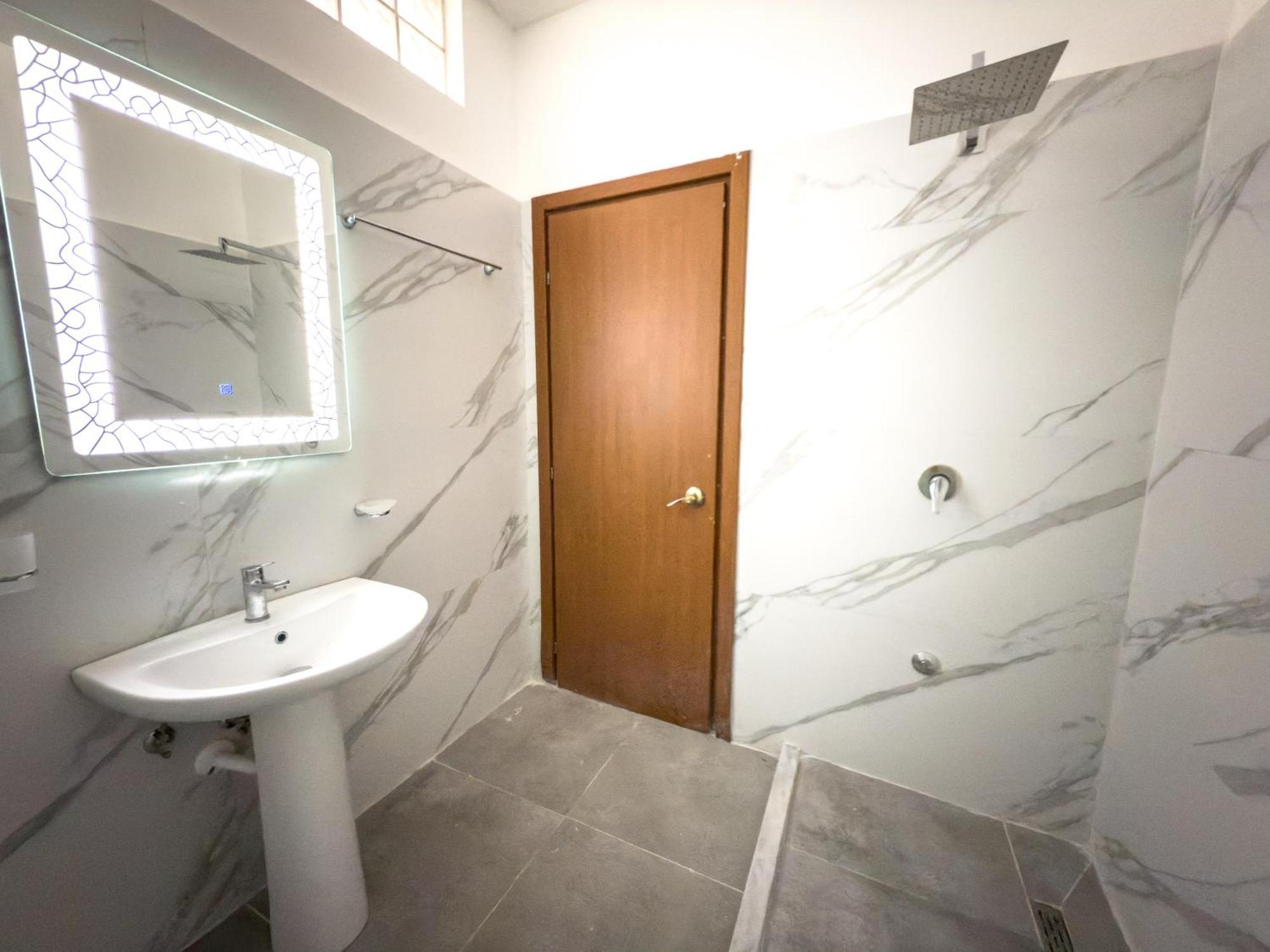 Lungomare Beachfront Appartamento *